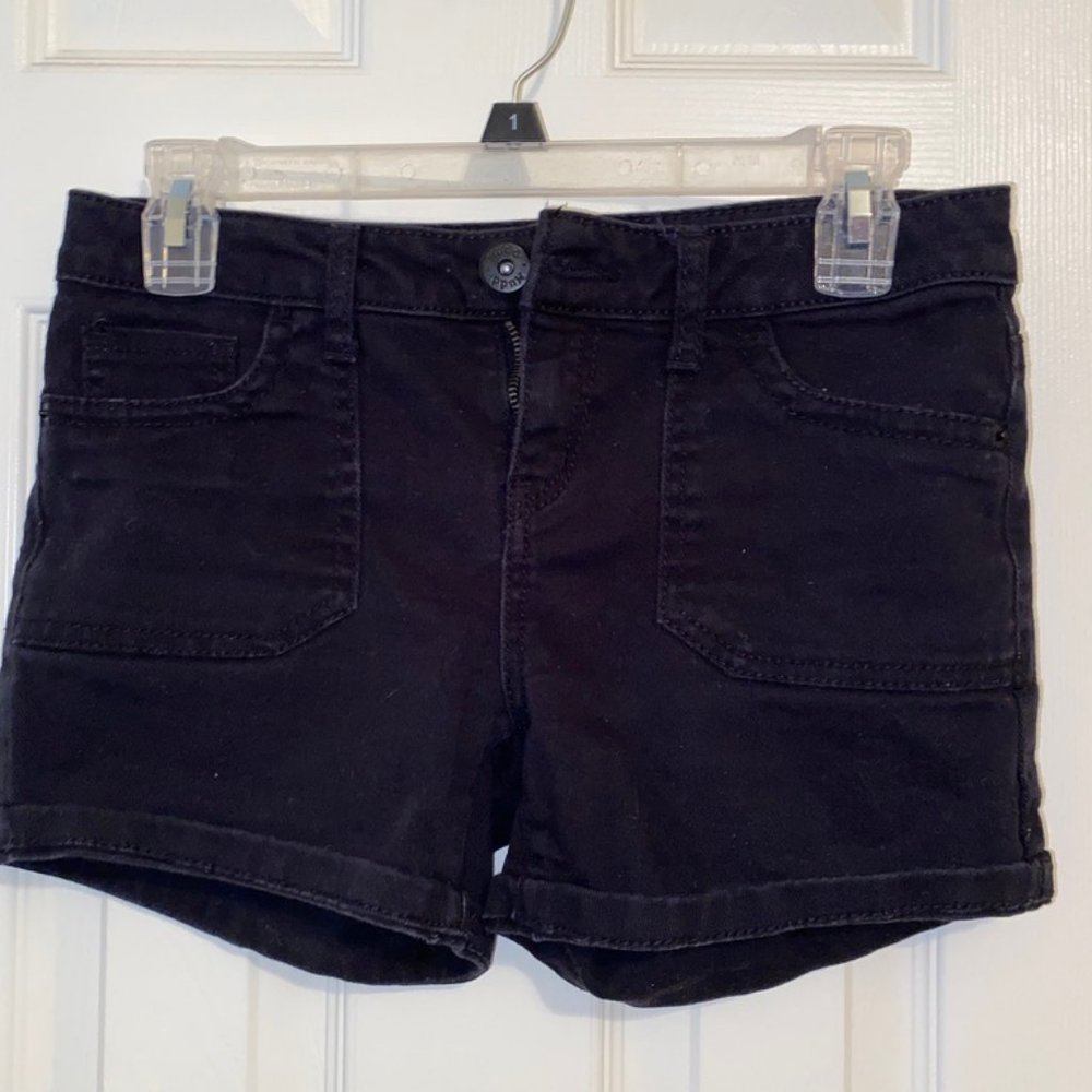 Black jean shorts by Mudd
